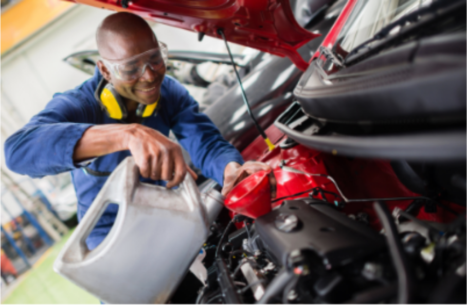A national quick oil change brand engaged Confero to evaluate customer service across locations. During design, the safety team requested that specific safety procedure checks be included—an opportunity to measure both guest experience and safety compliance in one program.
