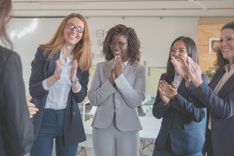 employee incentive program using rewards to improve performance and customer experience